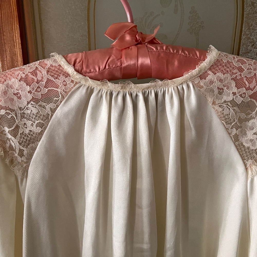 Loungewear - image 5
